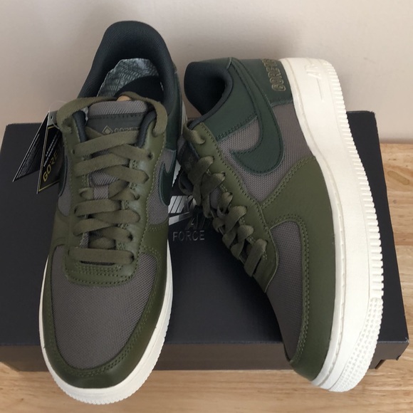 NIKE AIR FORCE 1 GTX SNEAKERS - Picture 5 of 9